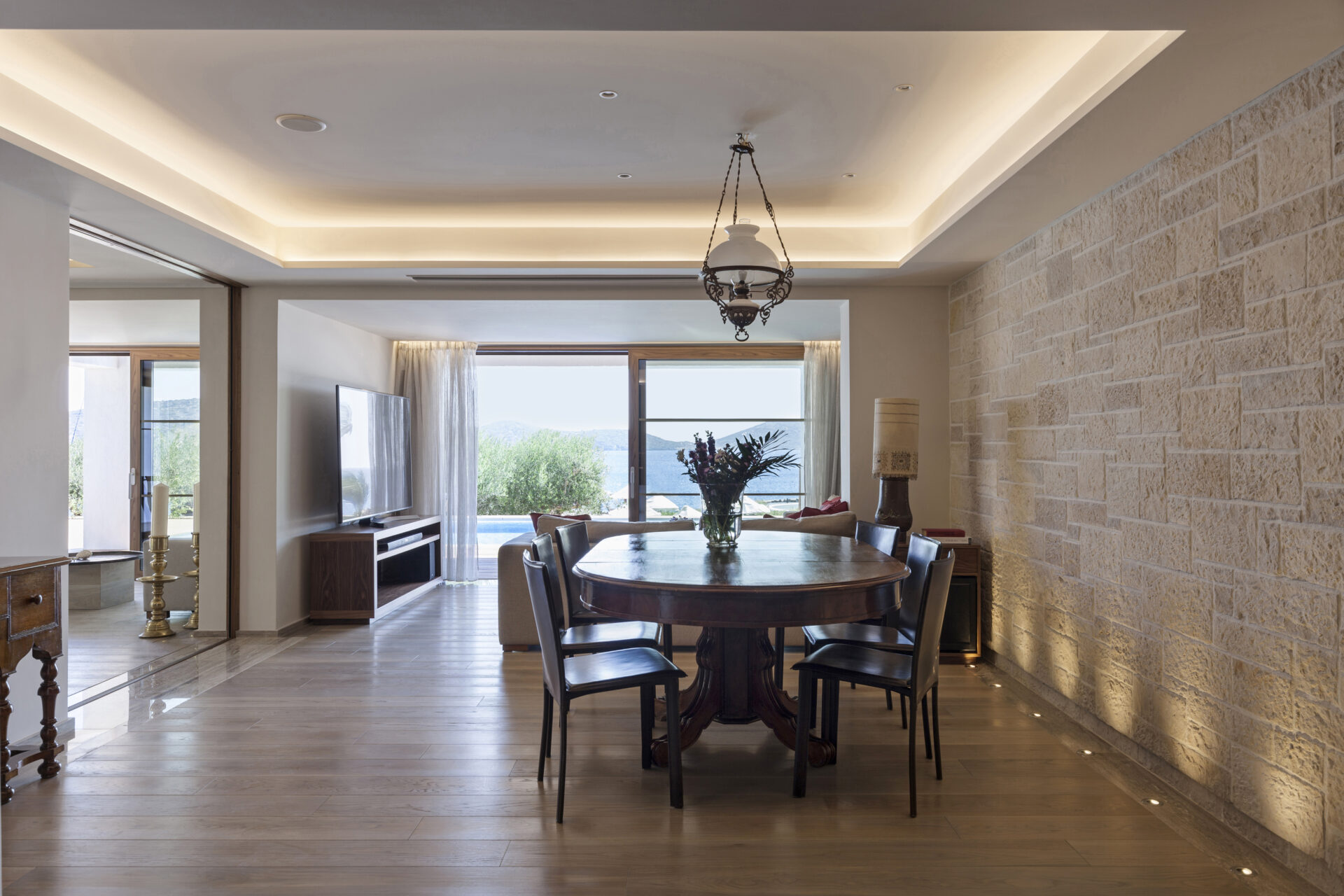 Minoan_Palace_Dining_Room