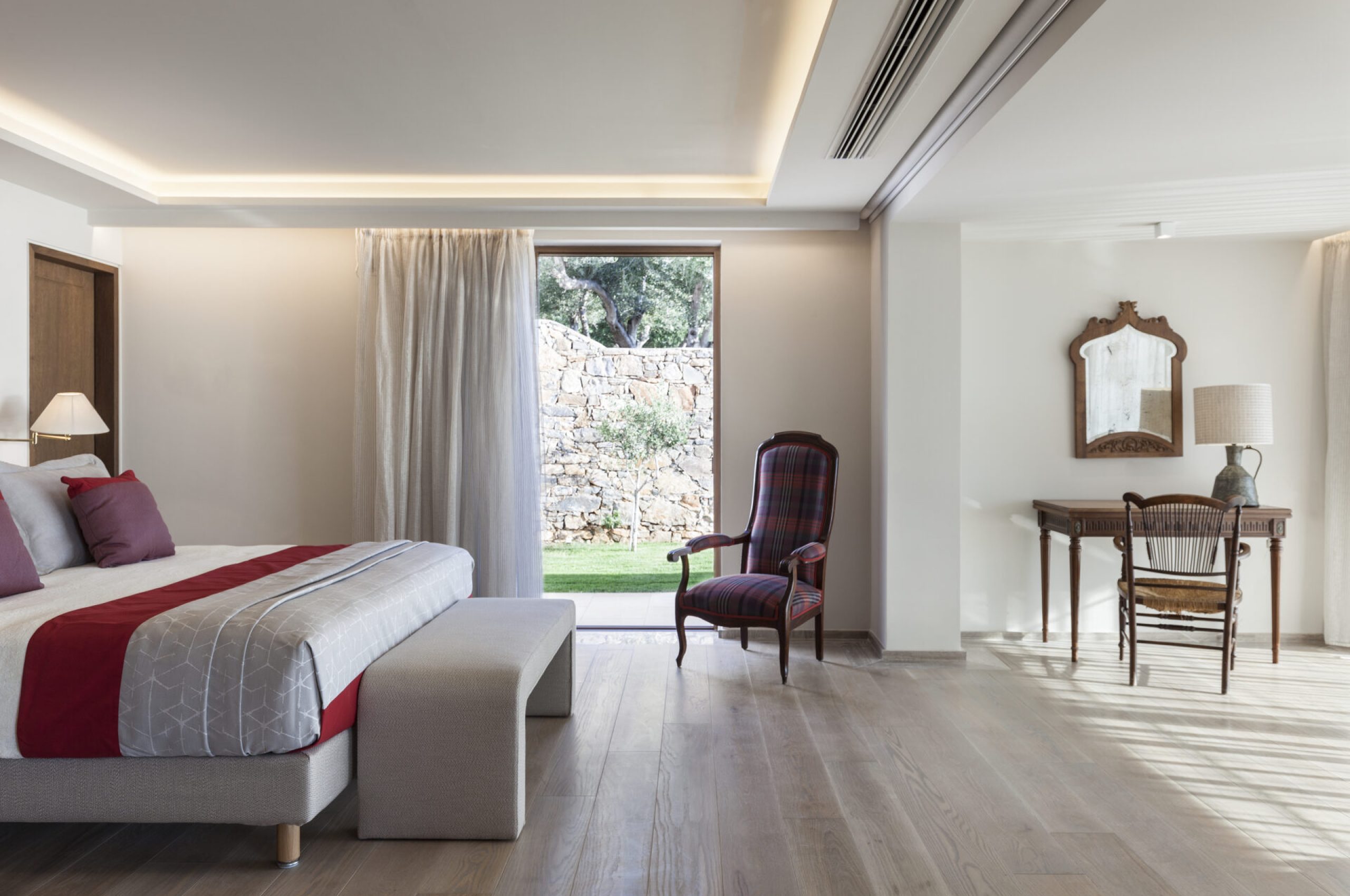 Minaon Palace Master Bedroom