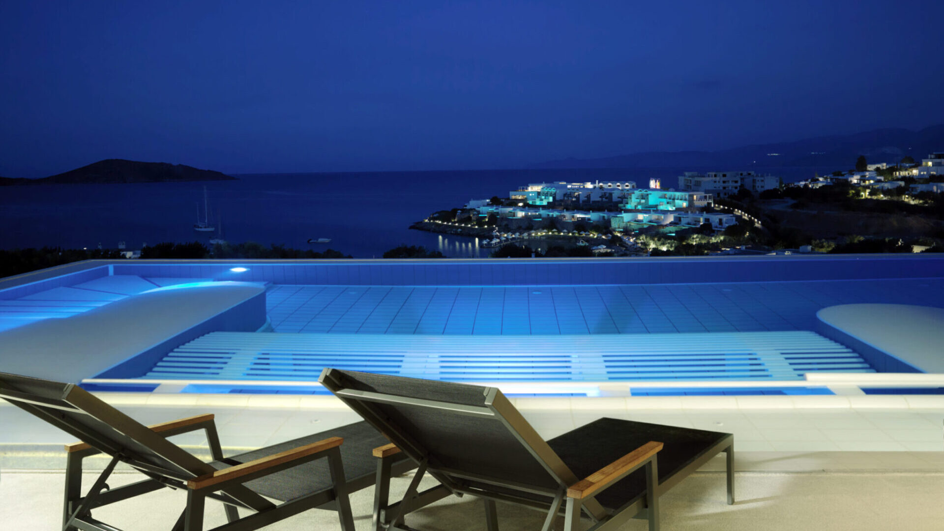 Six-Senses-Spa-pool-scaled.jpg