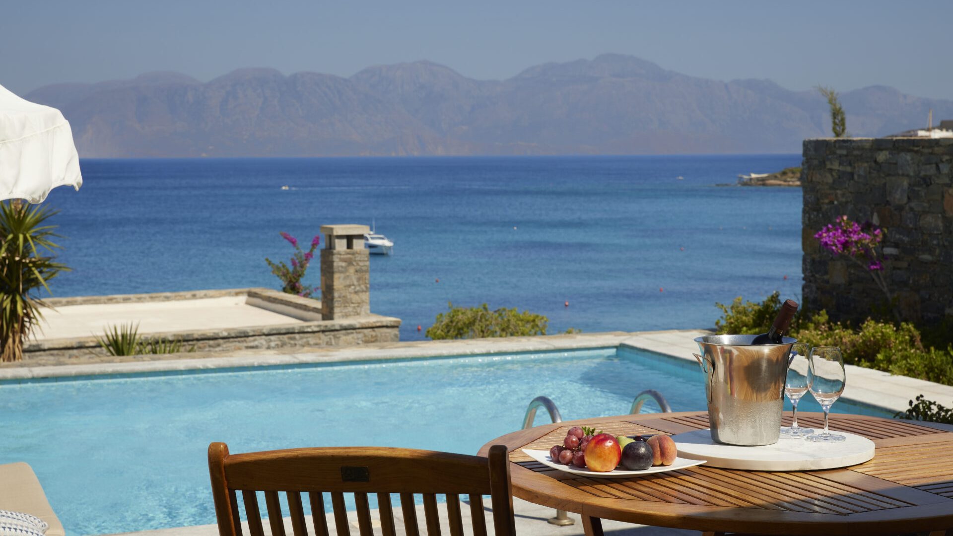 Superior_Bungalow_pool