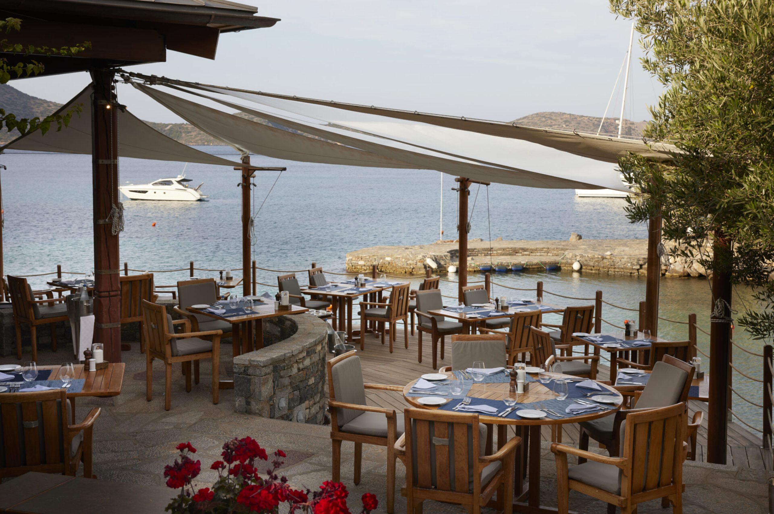 Yacht Club lunch time